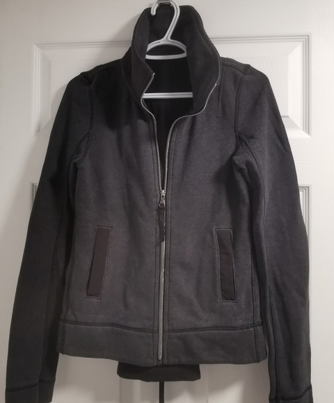 Lululemon en route jacket - Picture 5 of 16